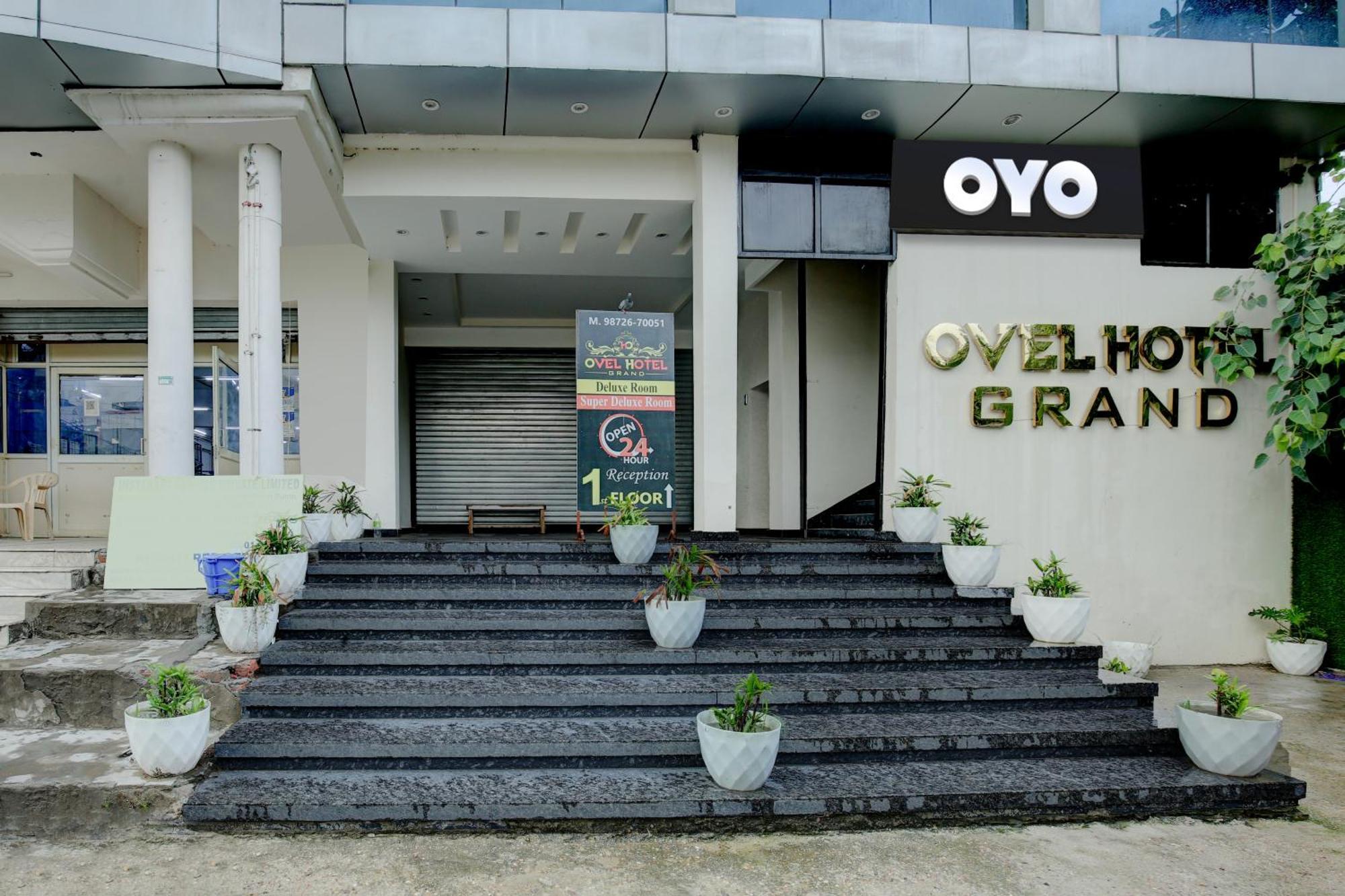 Super Collection O Ovel Hotel Grand Abadpura Esterno foto